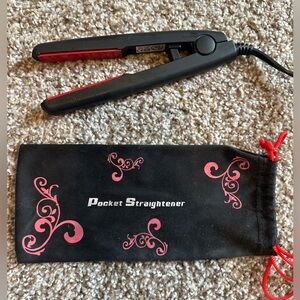Pocket Straightener, black and red with carrying/travel pouch